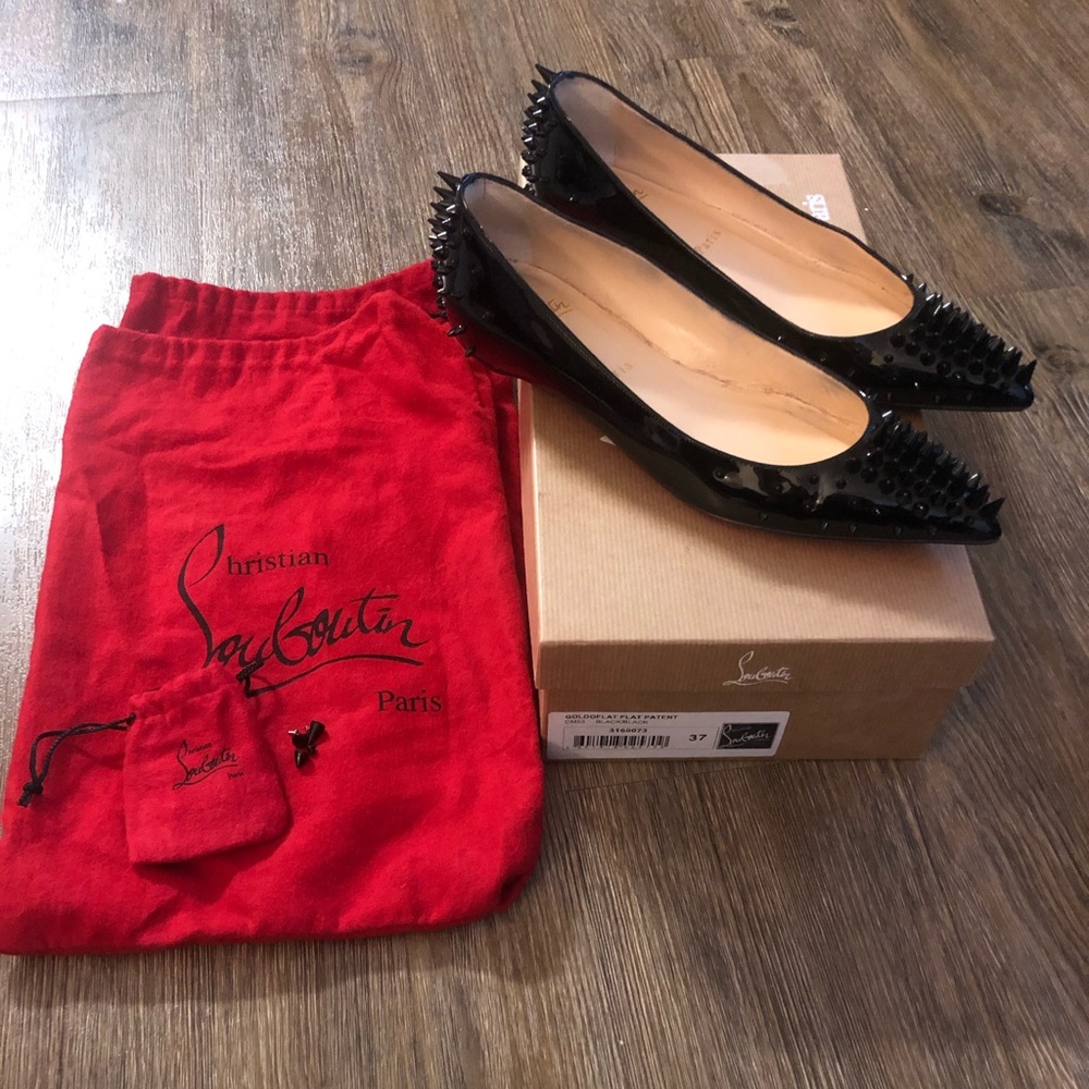 Louboutin Goldoflat Black Patent Size 37 Spike Flats